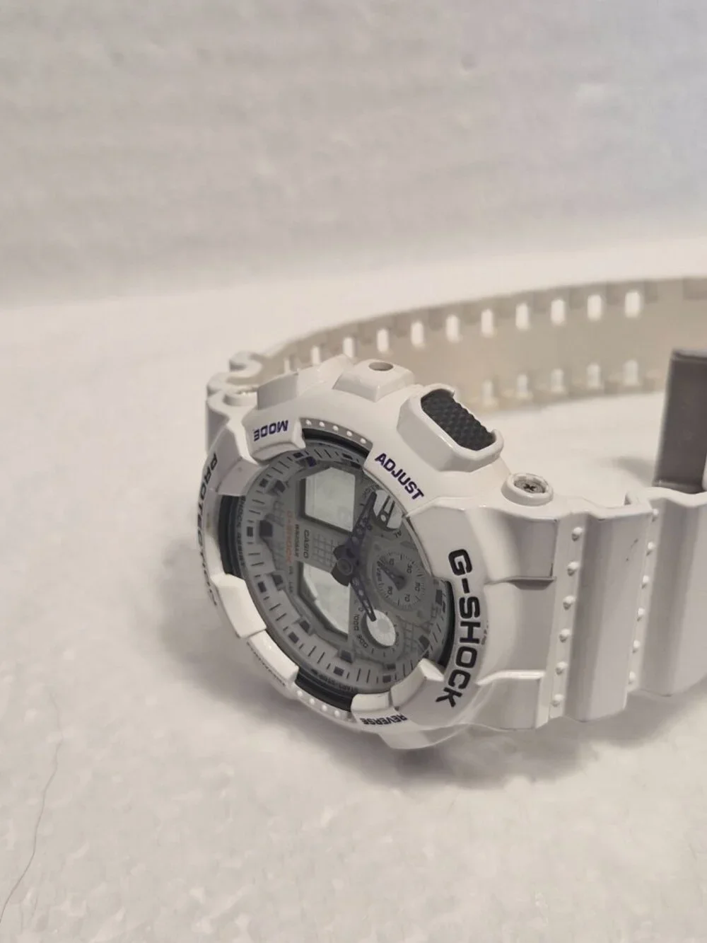 Casio G Shock Gloss white